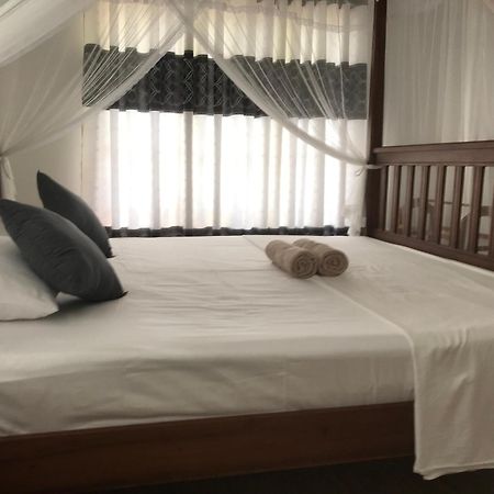 Apartamento The Dalawella Porch House Galle Exterior foto