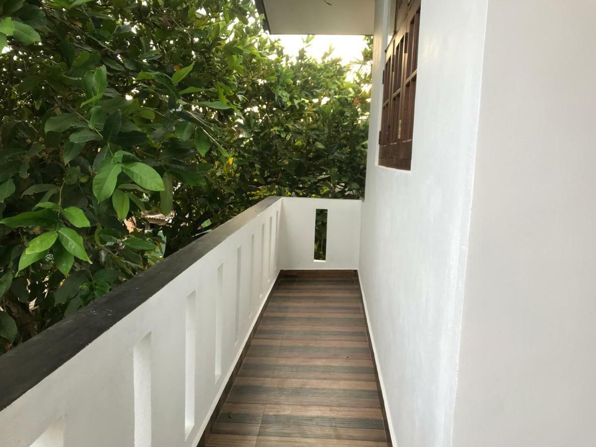 Apartamento The Dalawella Porch House Galle Exterior foto